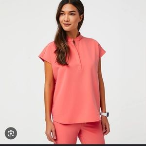 FIGS WOMEN’S HOT CORAL RAFAELA MANDARIN COLLAR SCRUB TOP